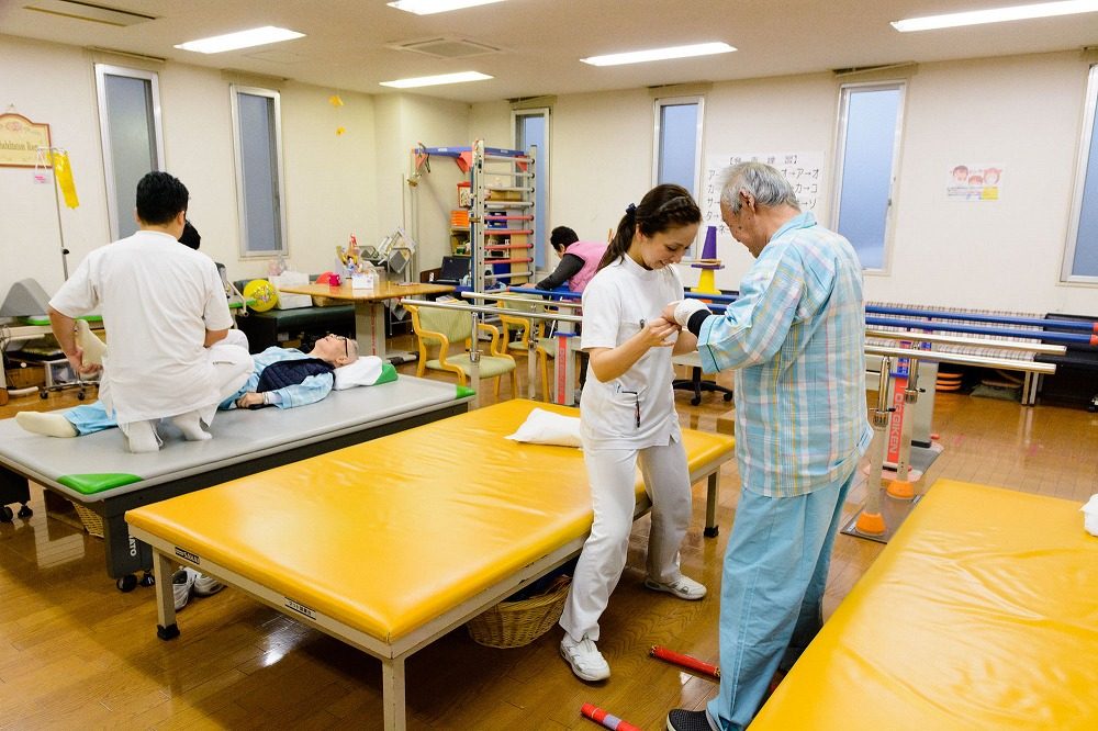 小畠病院リハビリテーション科